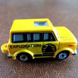 Vintage 1990 Galoob Travel All Private Eyes Exploration Yellow Jeep Sunroof
